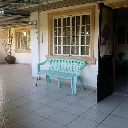 Bridgeview Hotel Laoag Eksteriør bilde