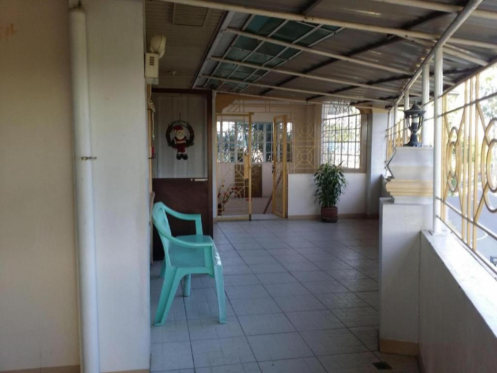 Bridgeview Hotel Laoag Eksteriør bilde